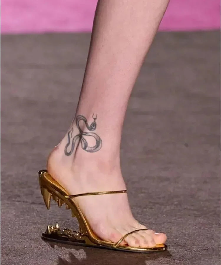 2026 Summer New Metal Tiger Teeth Single Shoes, High Heels, Fashion Show, Women's Wear, Size 44 Women's Sandals