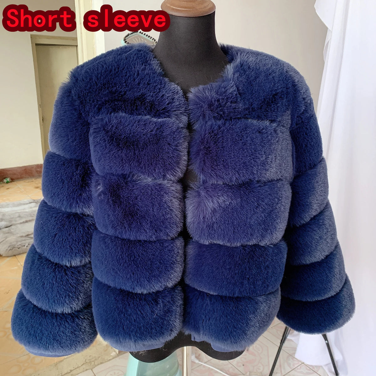 Velvet Hour - Faux-Fur Jacket - Colour After Dark