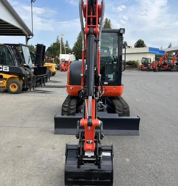 Kubota KX040-4 Mini Excavator - 40.4 HP - 4,000 kg