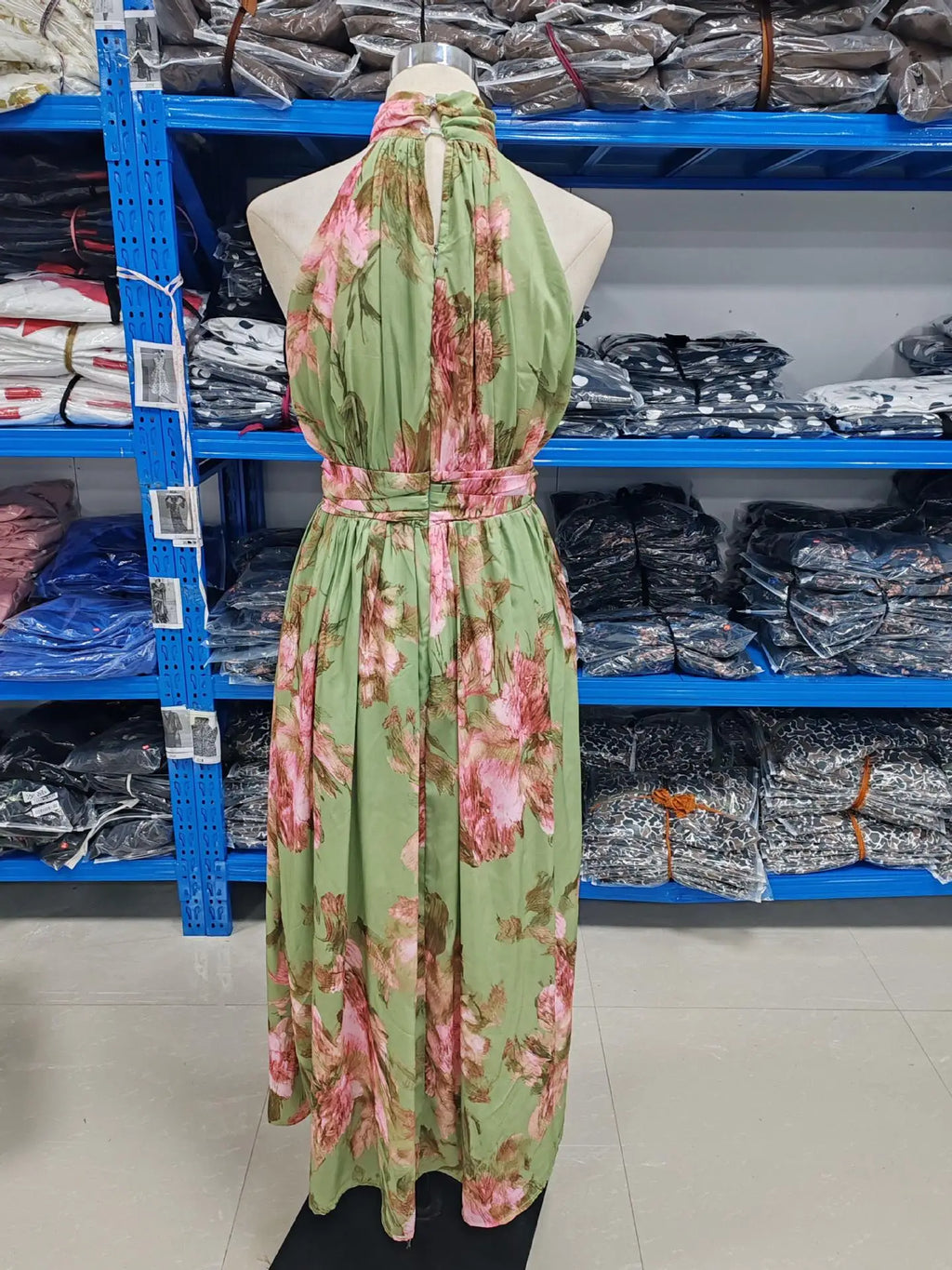 Women's Green Floral Print Halter Maxi Dress Sleeveless High Neck Ruched Waist Chiffon Flowy Evening Party Dress