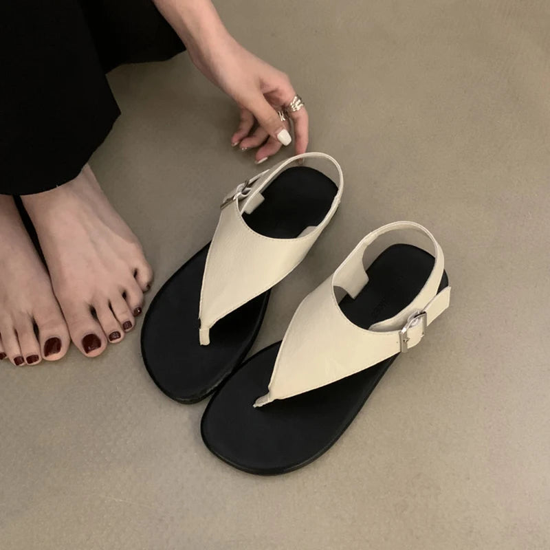 Concise Clip Toe Buckle Strap Sandals Woman Summer Elegant Pu Leather Flat Gladiator Shoes Ladies Casual Brand Design Flip Flops